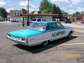 Illustration for article titled 1965 Chrysler Newport Is Homage To Cigarette Pack, Seller Claims It Fits 10 Dead Prostitutes In Trunk